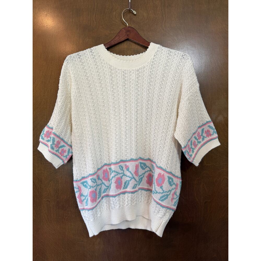 80s vintage white crochet short sleeve sweater with floral boarder designs